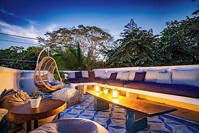 Curiol Boutique Hotel & Lounge