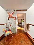 Curiol Boutique Hotel & Lounge