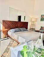 Curiol Boutique Hotel & Lounge