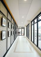 Travelbee Airport Inn