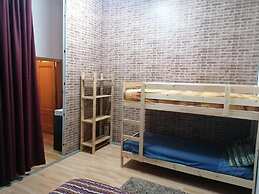 Room-bed 10 in a 6-bed Mixed Dormitory