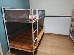 Room in B&B - Bed 14 in a 6-bed Mixed Dormitory Room
