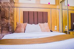 Owee Hotel Exclusive Apartments & Suites