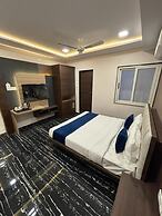 Hotel Aura Grande - Indore