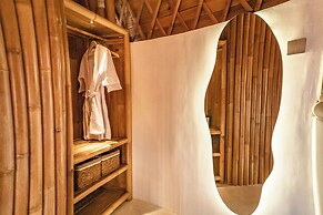 Camanta Penida - Adult Only