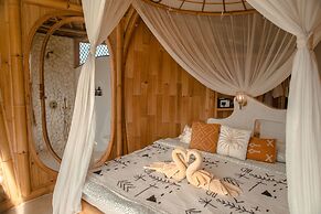 Camanta Penida - Adult Only