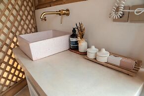 Camanta Penida - Adult Only