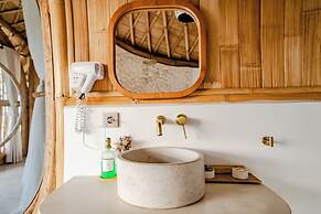 Camanta Penida - Adult Only