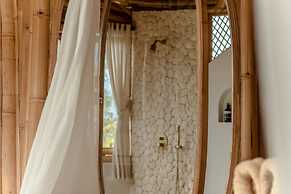 Camanta Penida - Adult Only