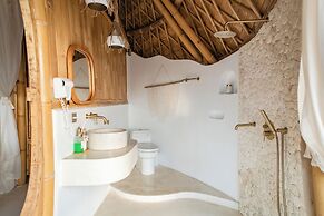 Camanta Penida - Adult Only