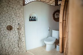 Camanta Penida - Adult Only