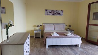 Primo Piano Appartamento Leccio