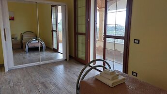 Primo Piano Appartamento Leccio