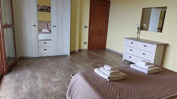 Primo Piano Appartamento Leccio