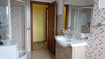 Primo Piano Appartamento Leccio