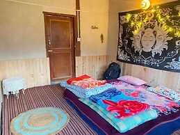 Zevibes Cafe & Homestay