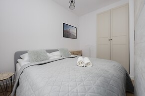 Apartment With Bath in Warsaw by Renters