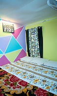 Holud Pakhi