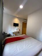 Super OYO Cideng Timur Residence Near MONAS