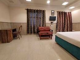 Redisston Hotel By GRB