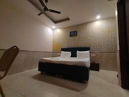 Redisston Hotel By GRB