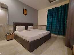 Redisston Hotel By GRB