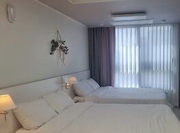 Daegu Dongseongro Star B&B Business Hotel