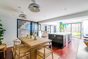 Grandeur Islington Home