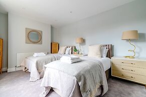 Grandeur Islington Home