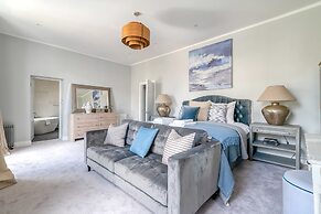 Grandeur Islington Home