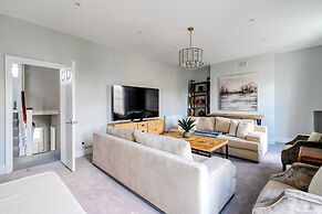 Grandeur Islington Home