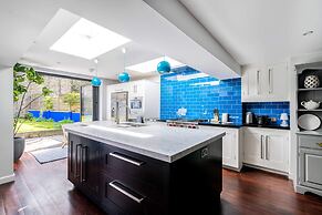 Grandeur Islington Home