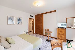 HOTIDAY Room Collection - Sorrento