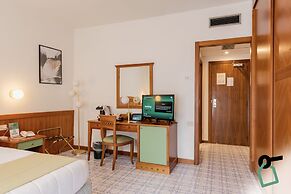 HOTIDAY Room Collection - Sorrento