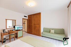 HOTIDAY Room Collection - Sorrento