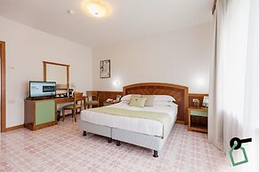 HOTIDAY Room Collection - Sorrento