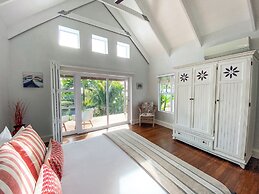 Red Coconut Self Catering