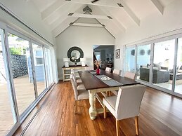 Red Coconut Self Catering