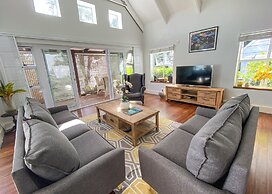 Red Coconut Self Catering