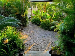 Red Coconut Self Catering