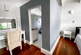 Red Coconut Self Catering