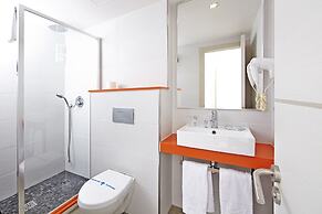 AHOI! Urban Beach Hotel