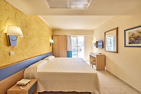 AHOI! Urban Beach Hotel