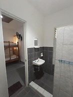 Toris Backpackers Paradise