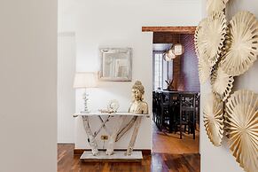 Charme Pettinari 11 people