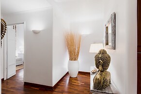 Charme Pettinari 11 people