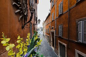 Charme Pettinari 11 people