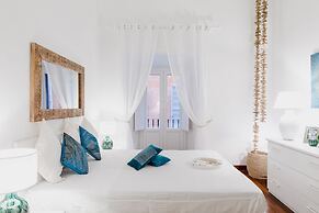 Charme Pettinari 11 people