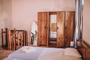 Melody House in Roustika