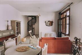 Melody House in Roustika